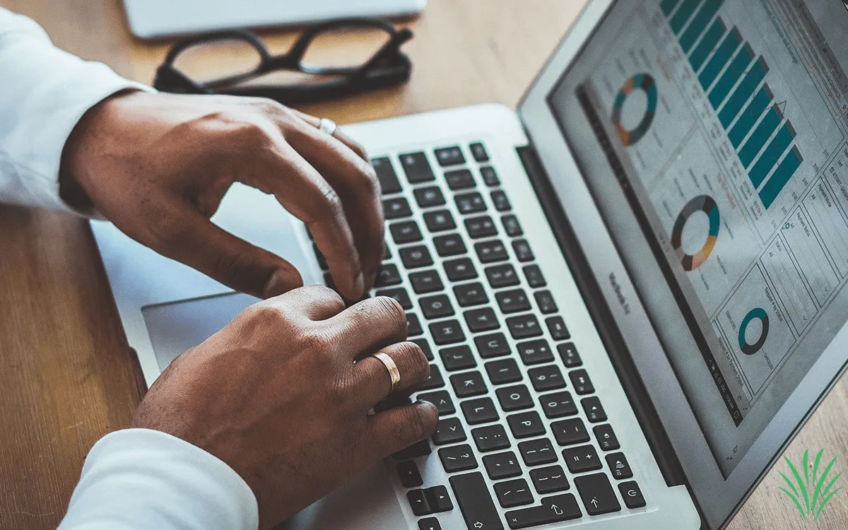 How to write an effective report at a workplace